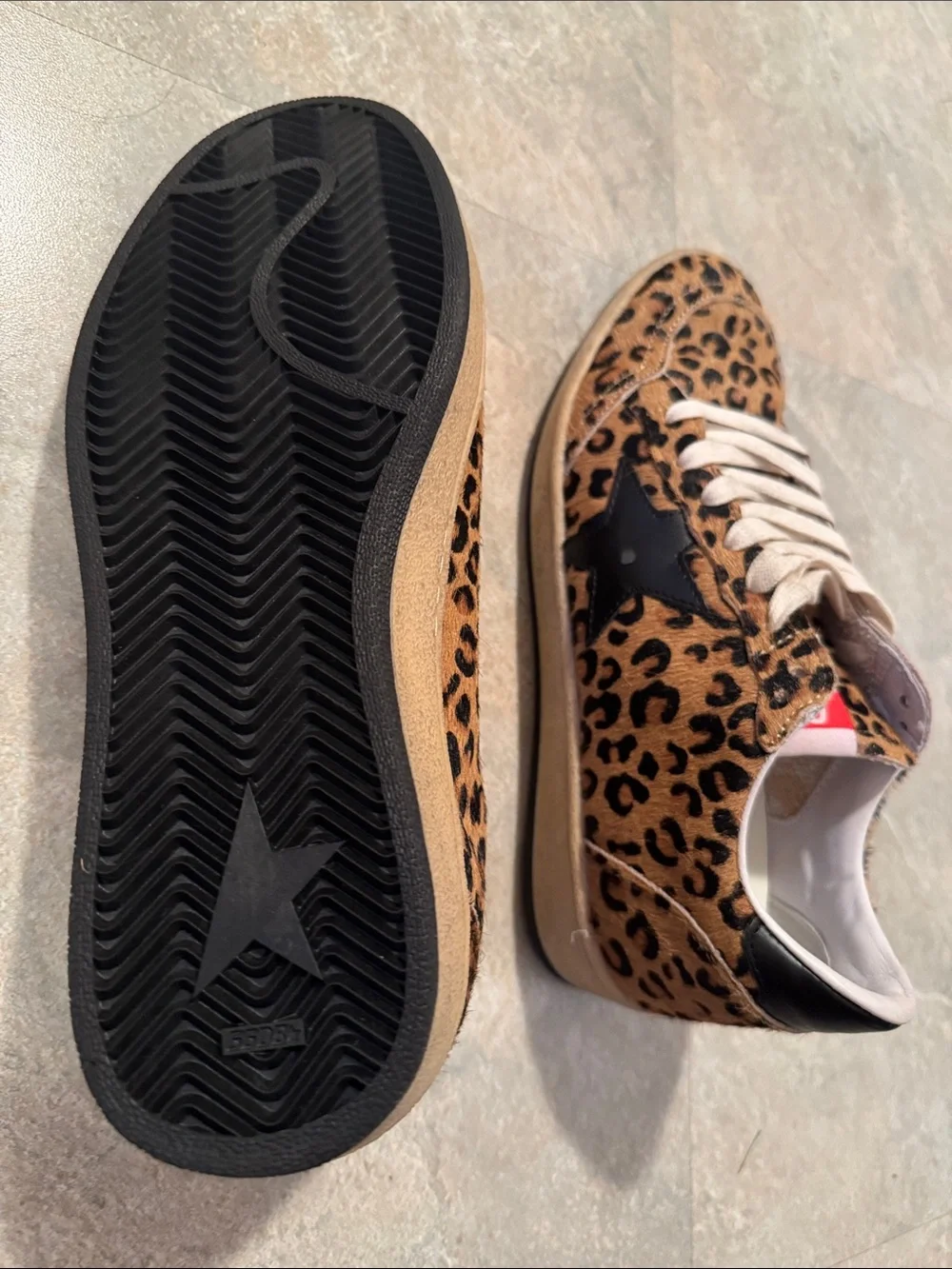 Golden Goose Leopard Print Low-Top Sneakers with Black Star - Picture 6 of 7